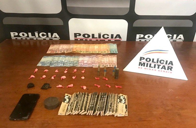 Dupla foi presa pela PM portando drogas e munições em Miradouro